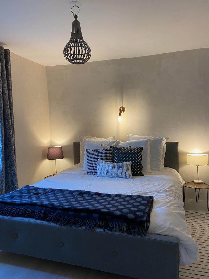 Le Nomade En Provence Bed & Breakfast Bouchet  Екстериор снимка