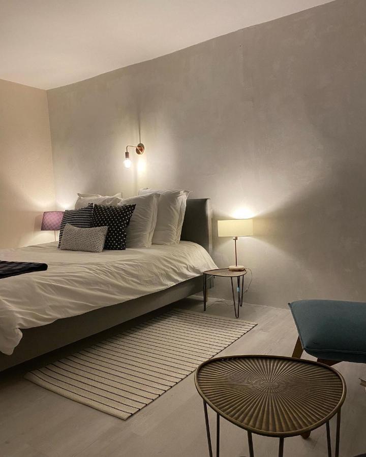 Le Nomade En Provence Bed & Breakfast Bouchet  Екстериор снимка