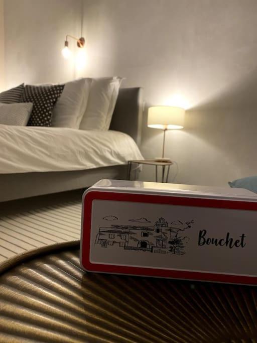 Le Nomade En Provence Bed & Breakfast Bouchet  Екстериор снимка