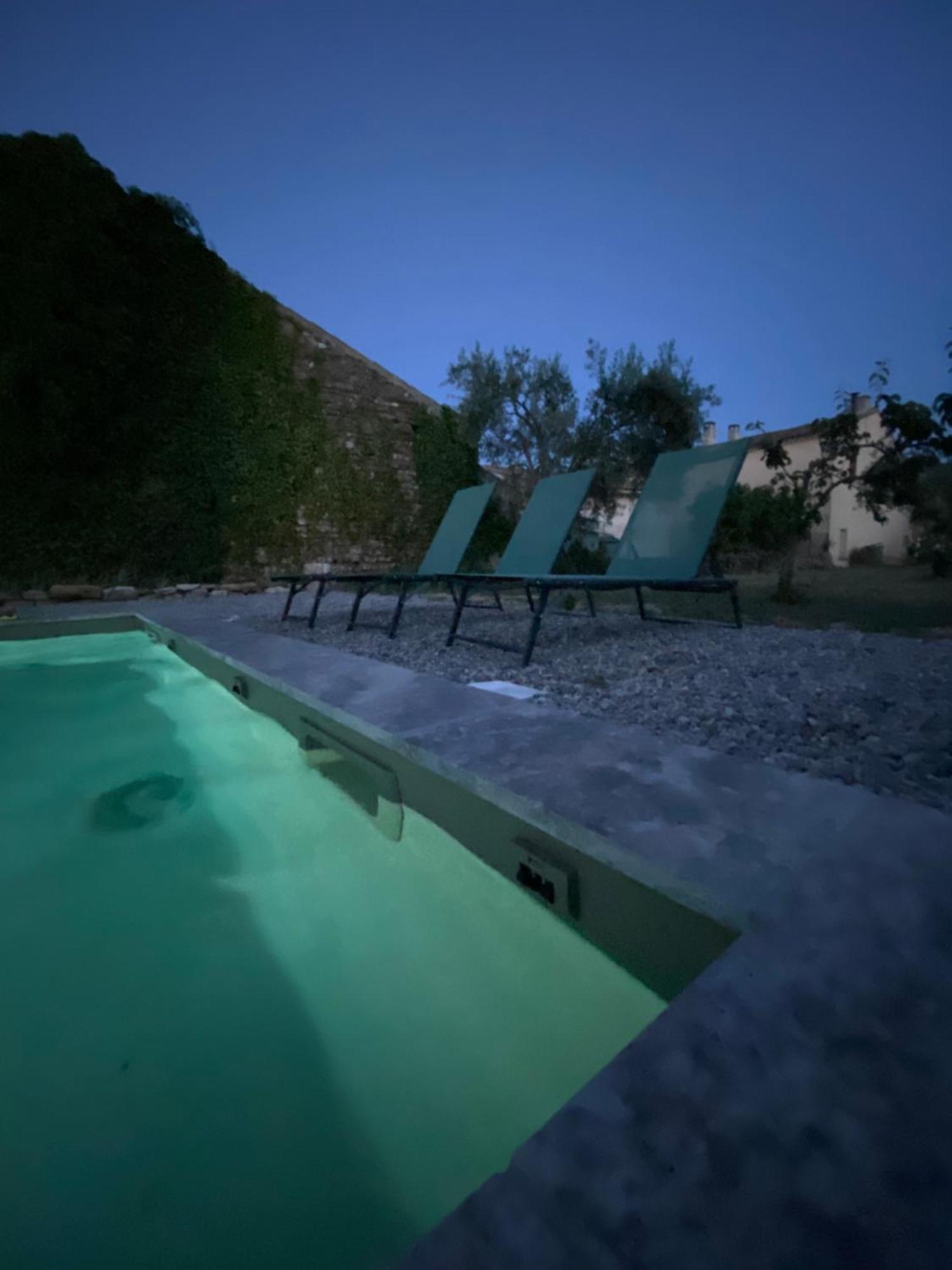 Le Nomade En Provence Bed & Breakfast Bouchet  Екстериор снимка