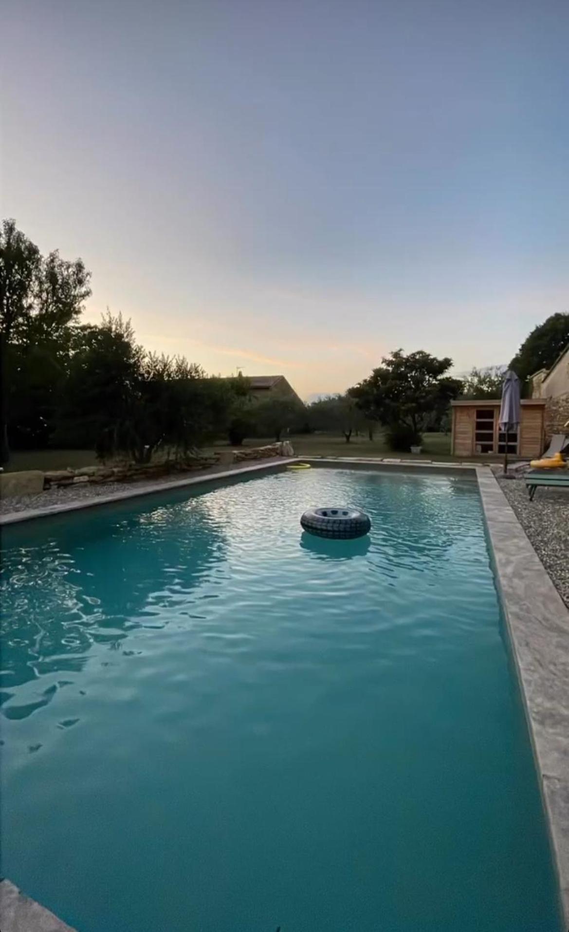 Le Nomade En Provence Bed & Breakfast Bouchet  Екстериор снимка